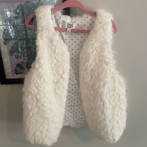 Girls True Craft fuzzy vest